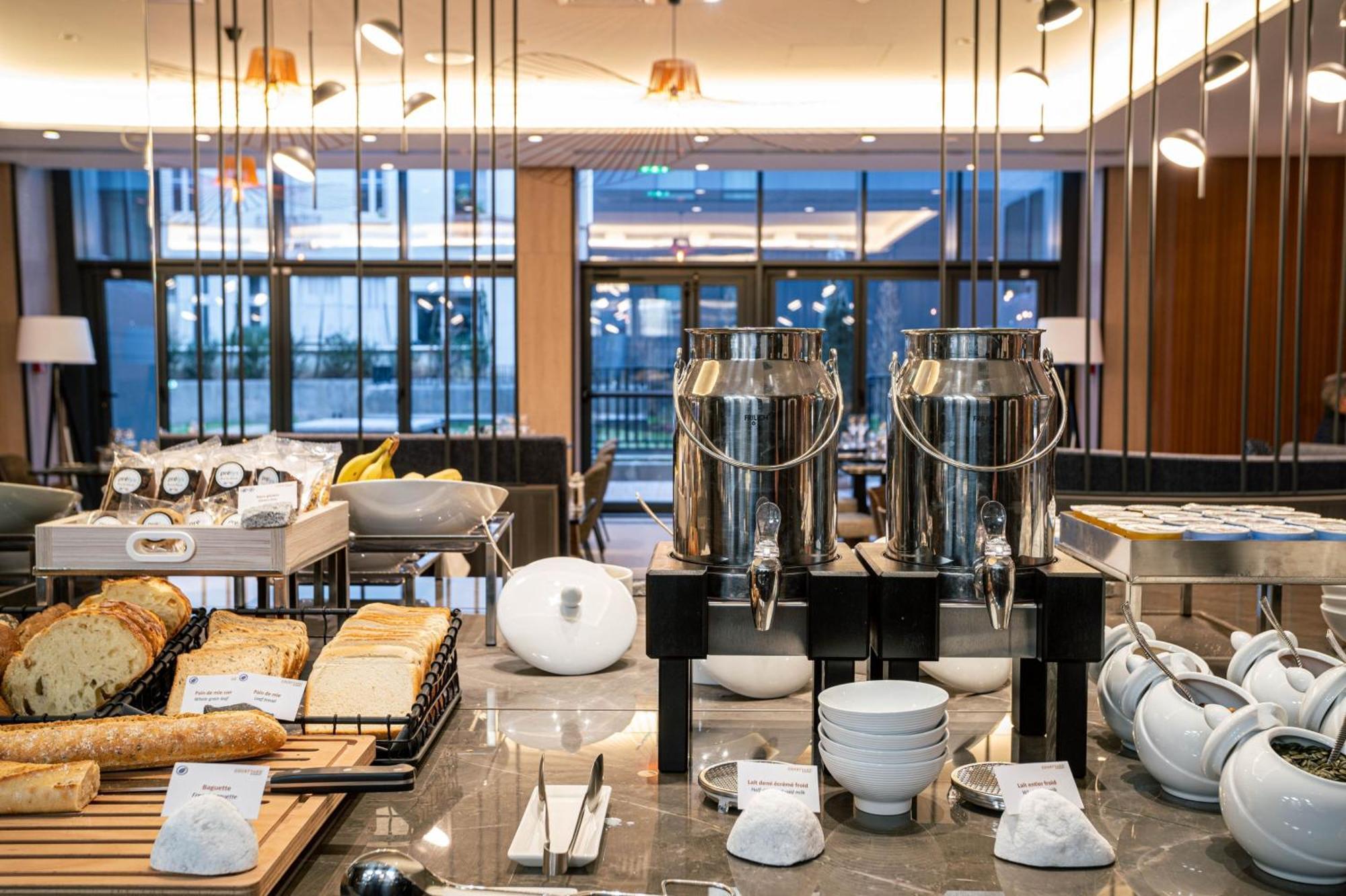 Courtyard By Marriott Paris Porte De Versailles Issy-les-Moulineaux Exterior photo