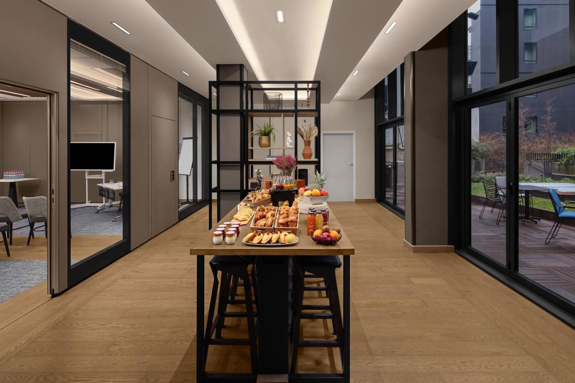 Courtyard By Marriott Paris Porte De Versailles Issy-les-Moulineaux Exterior photo