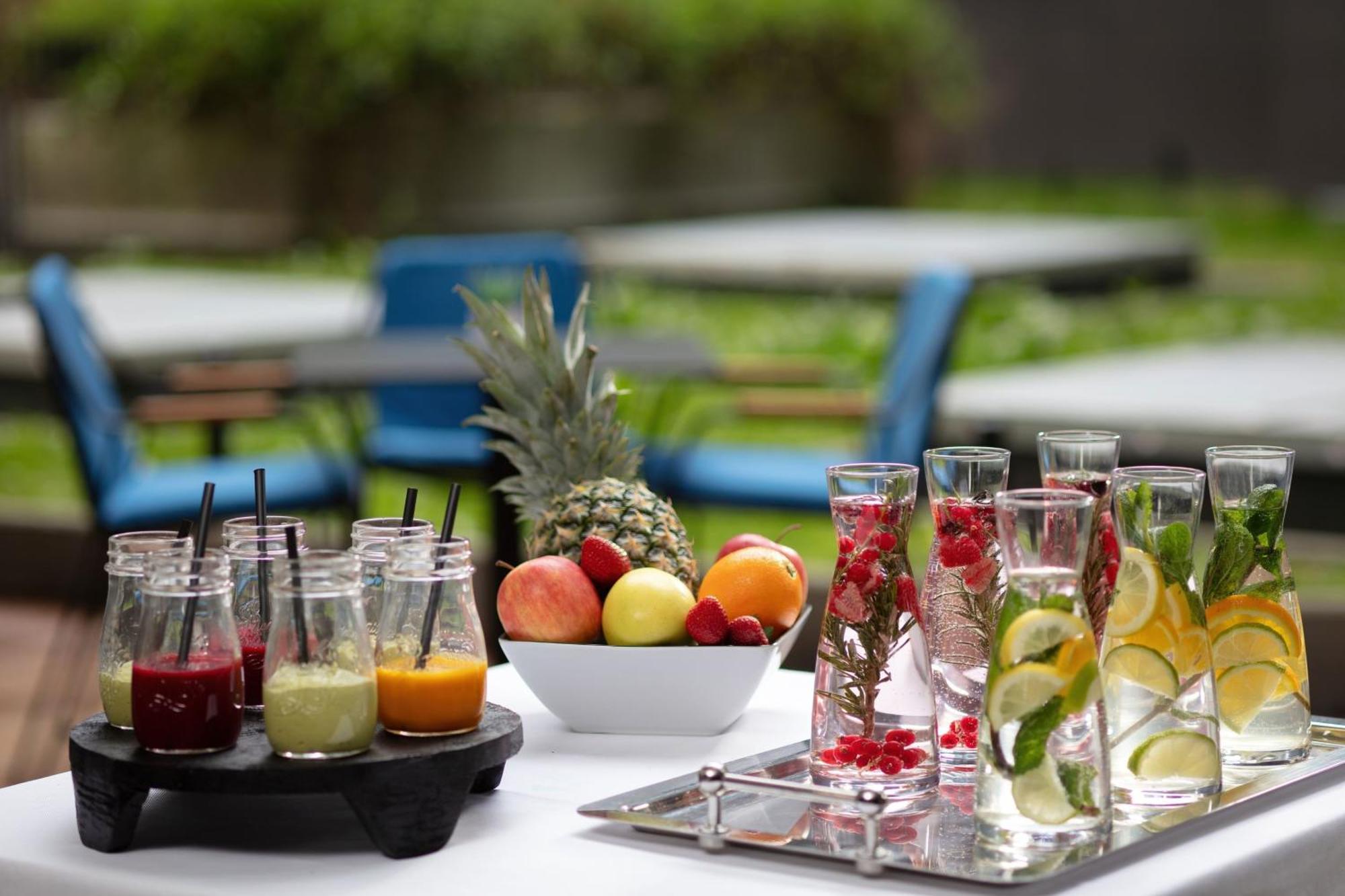 Courtyard By Marriott Paris Porte De Versailles Issy-les-Moulineaux Exterior photo
