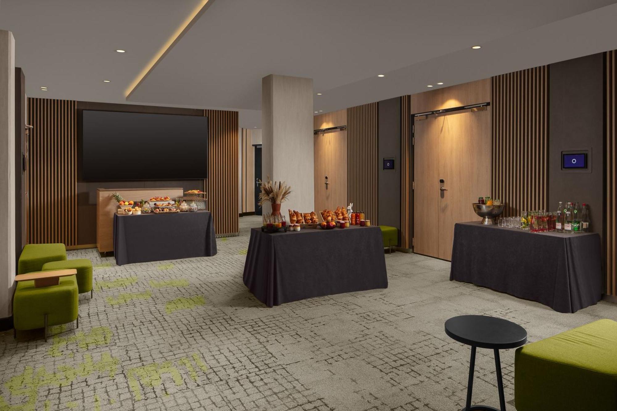 Courtyard By Marriott Paris Porte De Versailles Issy-les-Moulineaux Exterior photo