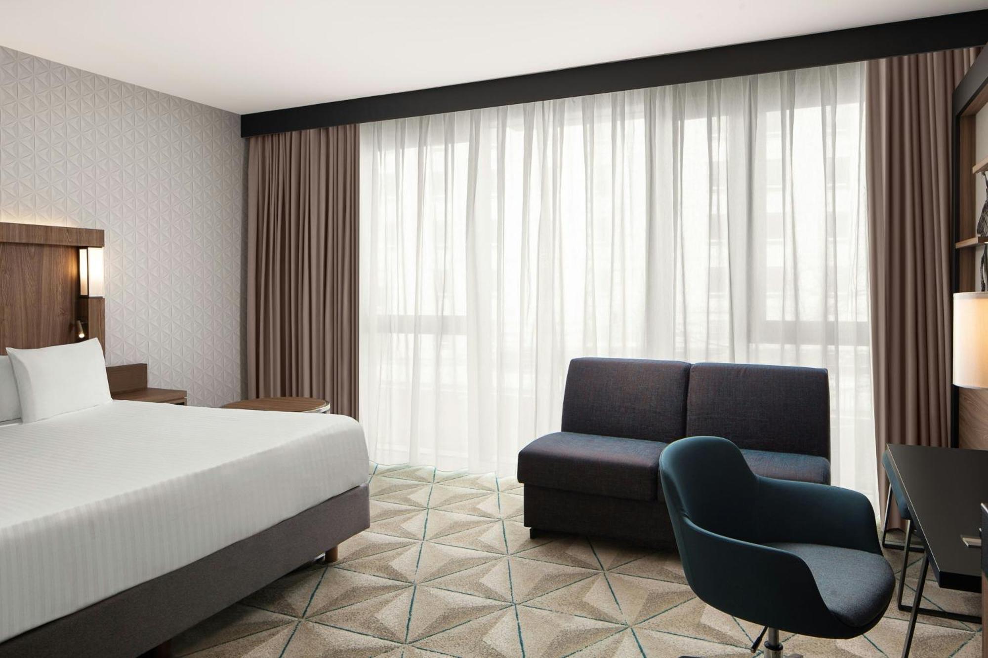 Courtyard By Marriott Paris Porte De Versailles Issy-les-Moulineaux Exterior photo