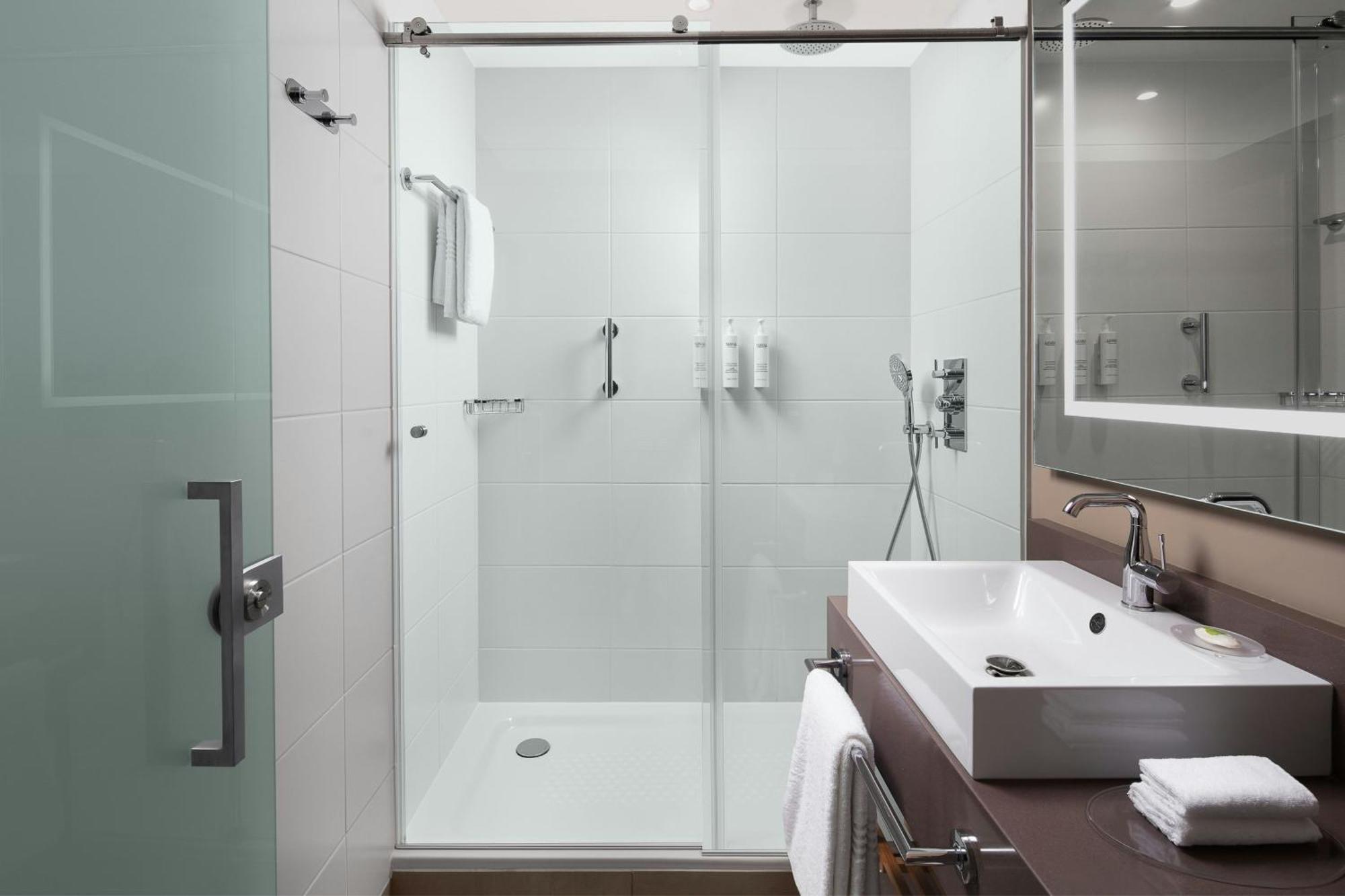 Courtyard By Marriott Paris Porte De Versailles Issy-les-Moulineaux Exterior photo